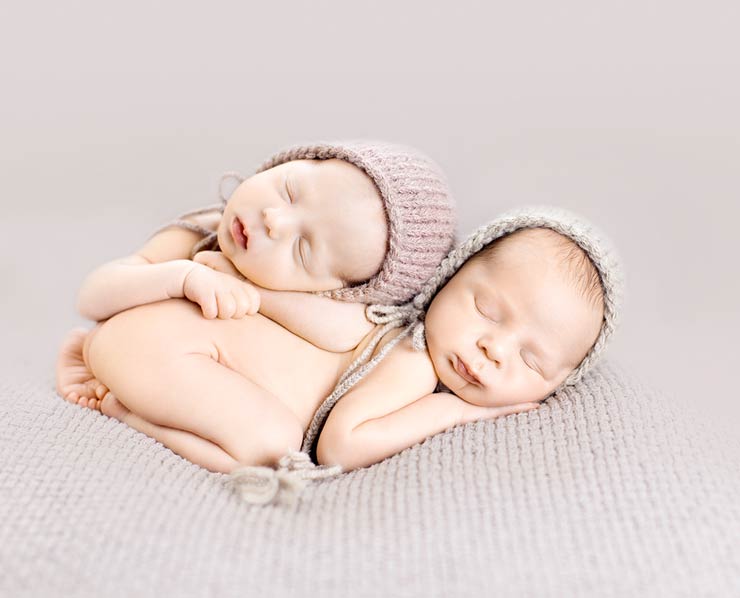Newbornshooting Neugeborenenshooting mit Babyfotografin Marion Hogl aus München