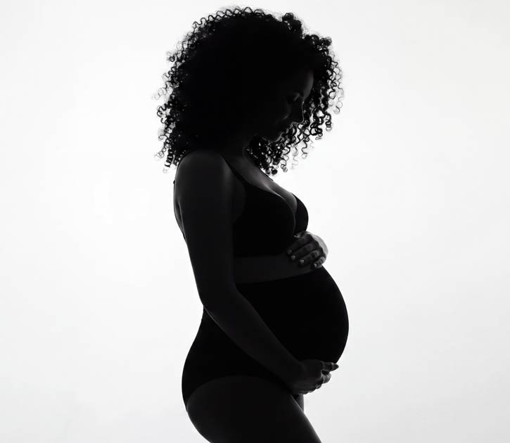 Babybauchshooting Schwangeschaftsshooting in Starnberg - wundervollle Baby Fotos