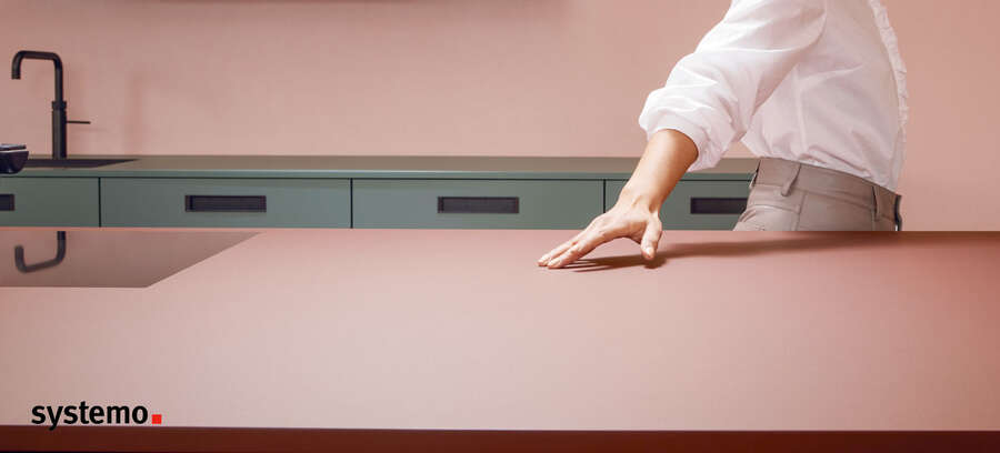 Küchenstudio Lauf bei Nürnberg, exklusive Arbeitsplatten aus Glas, Massivholz, Naturstein und Ceramik 
präsentiert von: NEUBIGS KÜCHENSTUDIO Design Küchen und Küchenplanung in Lauf  in der Region …  Lauf an der Pegritz, Nürnberg, Erlangen, Feucht, Hersbruck 