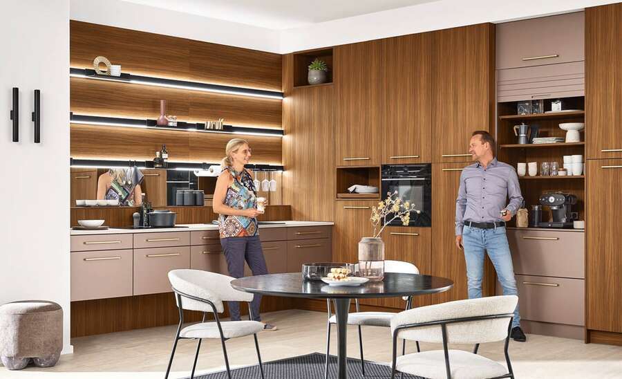 Ballerina Küchen finden sie bei Neubigs Küchenstudio in Lauf nahe Nürnberg 
präsentiert von: NEUBIGS KÜCHENSTUDIO Design Küchen und Küchenplanung in Lauf  in der Region …  Lauf an der Pegritz, Nürnberg, Erlangen, Feucht, Hersbruck 