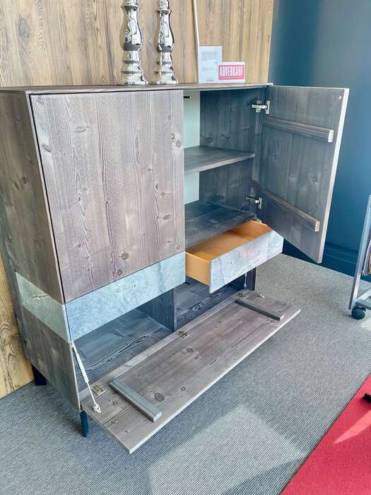 Highboardpräsentiert von: Möbel Klingl GmbH  in Mallersdorf-Pfaffenberg  in der Region …  Mallersdorf Landshut Straubing Dingolfing Deggendorf Regensburg Ergoldsbach 