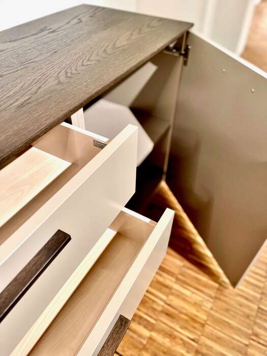 Anrichtepräsentiert von: Möbel Klingl GmbH  in Mallersdorf-Pfaffenberg  in der Region …  Mallersdorf Landshut Straubing Dingolfing Deggendorf Regensburg Ergoldsbach 