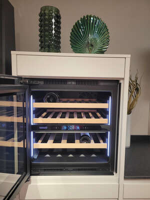 Weinklimgerät Dunavox, Weinkühlschrank bei Möbel Klingl GmbH