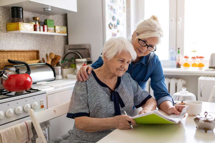 Thema Haushaltshilfe ... 24 Stunden Pflege und Betreuung in München ... PFLEGEAGENTUR ANNAS GmbH München 
präsentiert von: PFLEGEAGENTUR ANNAS GmbH Geschführung Ulrich Annas in München  in der Region …  München 